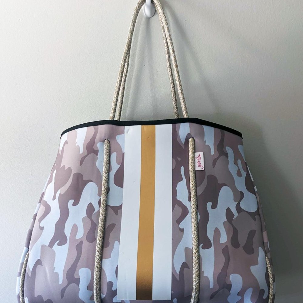 Natural Camo Neoprene Tote Bag - Picture 9 of 10